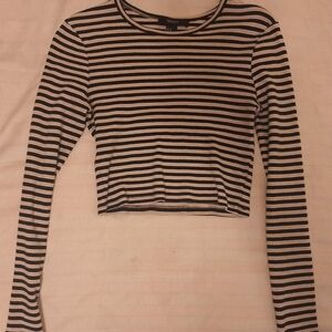 Forever 21 Cropped Long Sleeve T-Shirt